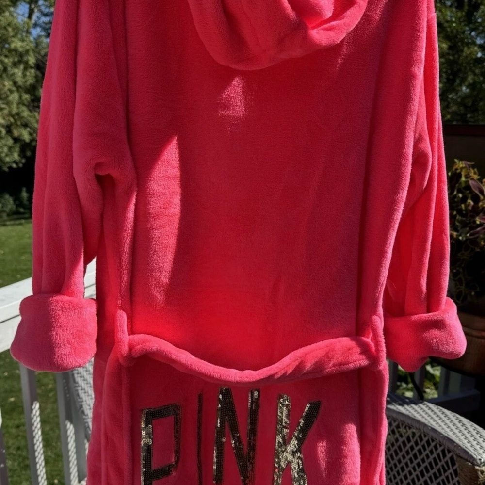 Victoria’s Secret PINK Plush Hooded Robe Gold Sequin Logo Cozy Soft Bath Wrap - Picture 5 of 5